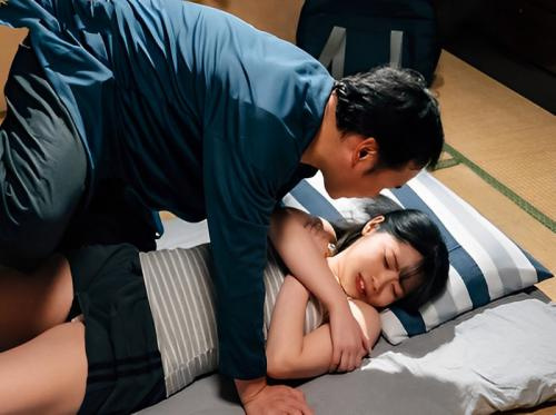 Istrinya meninggal lebih awal dan ayah tirinya yang mesum memperkosa anak tiri istrinya