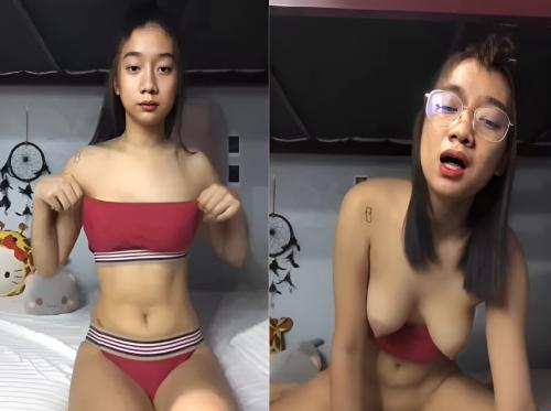 Aku ingin penismu, tolong bantu aku........